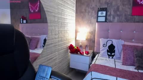 sophie__blare online show from July 1, 2026, 1:13 pm