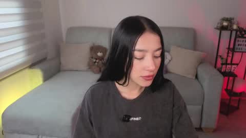 Sophie  online show from April 2, 2026, 2:58 pm