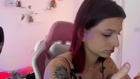 Snapshot of sophie_dolly_ chatting on December 23, 2024, 4:55 am sophie doll online show from December 23, 2024, 4:55 am