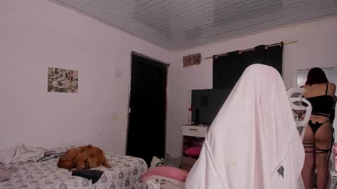 Snapshot of sophie_dolly_ chatting on February 19, 2026, 10:28 pm sophie doll online show from February 19, 2026, 10:28 pm