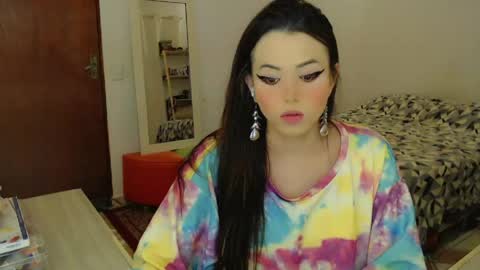 Snapshot of sophie_fantasy_hot chatting on June 4, 2026, 8:20 am Sophie Fantasys online show from June 4, 2026, 8:20 am