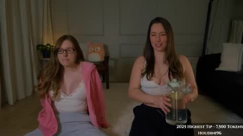 sophie_fennec online show from February 11, 2025, 1:10 am