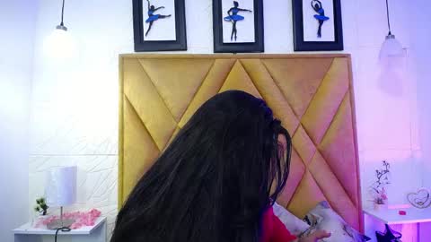 Snapshot of sophie_galli chatting on February 28, 2026, 11:22 am Sophie Gallis online show from February 28, 2026, 11:22 am