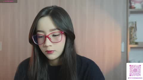 Snapshot of sophie_lii chatting on April 21, 2026, 8:44 pm Sophie or Sof online show from April 21, 2026, 8:44 pm