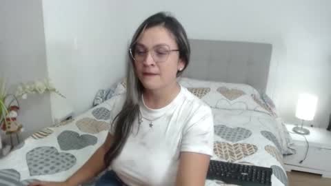 Snapshot of sophie_lopez1 chatting on November 29, 2025, 3:09 am Sofa online show from November 29, 2025, 3:09 am