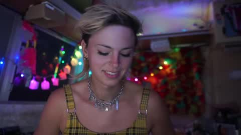 Snapshot of sophie_lovely chatting on March 10, 2025, 2:17 am derpy derpington online show from March 10, 2025, 2:17 am