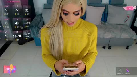 sophie_vall online show from April 1, 2026, 9:34 pm