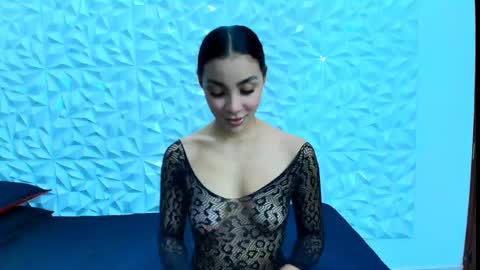 sophie_willow online show from April 15, 2026, 8:20 pm