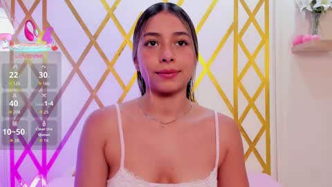 Sophie online show from May 12, 2026, 12:57 pm