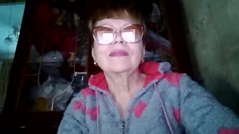 SophieBurnsX online show from April 23, 2026, 4:09 pm