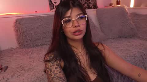Sophiee  online show from March 9, 2026, 6:06 am