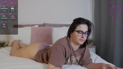 Snapshot of sophieerain chatting on February 12, 2025, 7:44 am Sophie Rain online show from February 12, 2025, 7:44 am