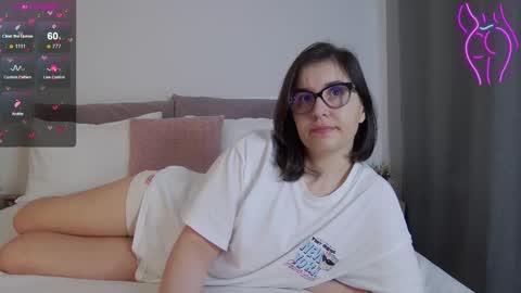 Snapshot of sophieerain chatting on February 16, 2025, 8:32 am Sophie Rain online show from February 16, 2025, 8:32 am