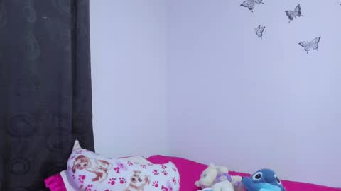 Sophie Woods  online show from February 22, 2025, 2:28 am