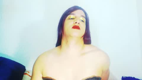 sophiehillsxo online show from April 17, 2026, 11:08 pm