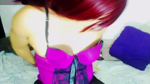 Snapshot of sophiehillsxo chatting on June 20, 2026, 5:21 am sophiehillsxo online show from June 20, 2026, 5:21 am