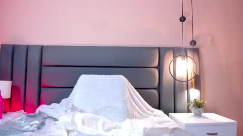 Snapshot of sophiejohnss chatting on November 1, 2025, 7:05 pm Sophie Johns online show from November 1, 2025, 7:05 pm