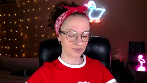 sophieleroux online show from April 30, 2026, 7:09 pm