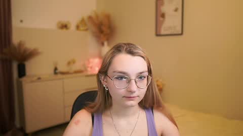 Emma online show from May 28, 2026, 1:19 pm