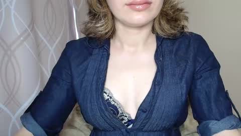 Snapshot of sophiemisss chatting on September 10, 2025, 6:57 am Sophiemisss online show from September 10, 2025, 6:57 am