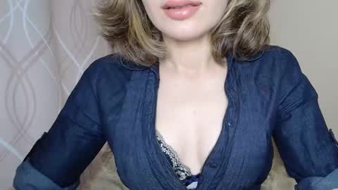 Snapshot of sophiemisss chatting on September 18, 2025, 10:06 am Sophiemisss online show from September 18, 2025, 10:06 am