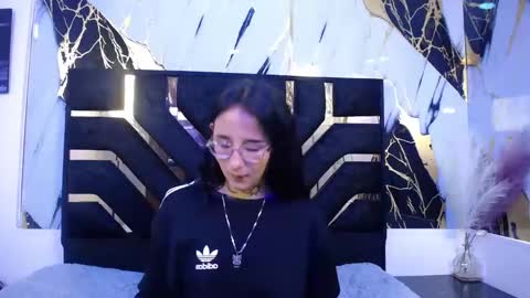 sophieesmithcs online show from April 6, 2026, 8:43 pm
