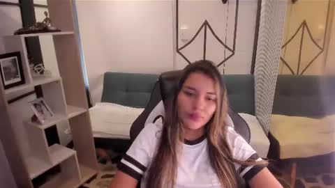 Snapshot of sophiewatson_ chatting on July 20, 2026, 1:57 pm sophiewatson_ online show from July 20, 2026, 1:57 pm