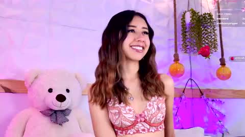 Sophie online show from May 29, 2026, 12:58 pm