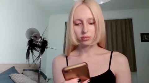 sora999999999 online show from March 16, 2026, 6:12 pm