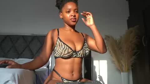 Snapshot of sow_fitt chatting on July 8, 2026, 12:20 pm sow_fitt online show from July 8, 2026, 12:20 pm
