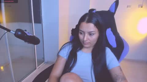 Lili online show from April 21, 2026, 2:51 am