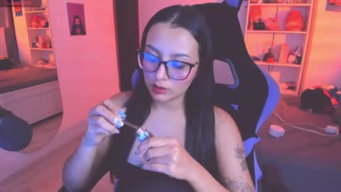 Lili online show from June 24, 2026, 3:05 am