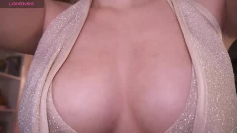 Snapshot of soy_iris chatting on May 16, 2026, 12:04 pm Irisita online show from May 16, 2026, 12:04 pm