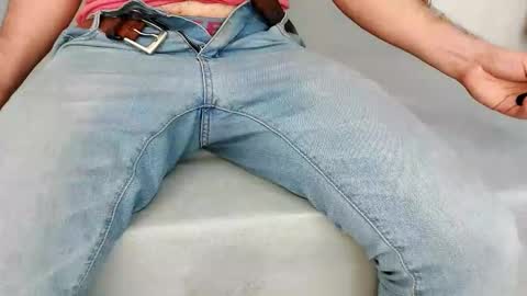 Snapshot of soyandytruhan chatting on November 18, 2025, 1:33 am Andy online show from November 18, 2025, 1:33 am