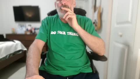 Snapshot of soyelpoti79 chatting on January 1, 2025, 1:48 pm WhiteWolfFL online show from January 1, 2025, 1:48 pm