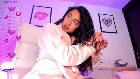 Juliana online show from March 6, 2025, 11:09 pm