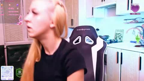 space danger online show from October 12, 2025, 3:33 pm