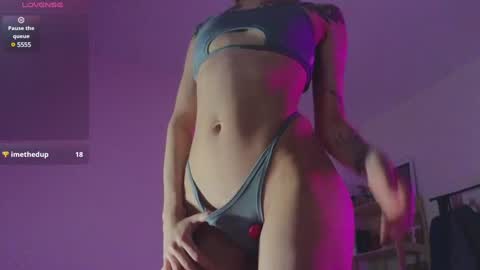 Snapshot of space_x_roxy chatting on December 13, 2024, 6:59 pm Roxy online show from December 13, 2024, 6:59 pm