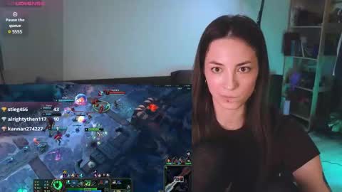 Snapshot of space_x_roxy chatting on March 3, 2025, 8:21 pm Roxy online show from March 3, 2025, 8:21 pm