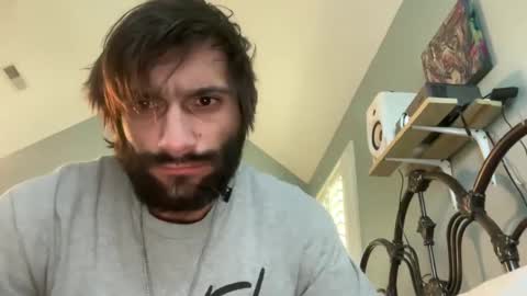 TrndSettrz online show from January 26, 2025, 9:51 pm