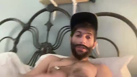 TrndSettrz online show from February 9, 2025, 6:54 am