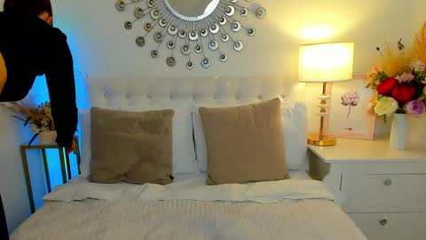 Snapshot of spacelady_ chatting on May 2, 2026, 9:36 am Julia online show from May 2, 2026, 9:36 am