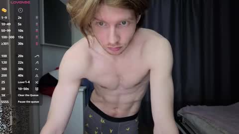 Snapshot of spaisenok chatting on September 26, 2025, 11:42 pm Mike online show from September 26, 2025, 11:42 pm