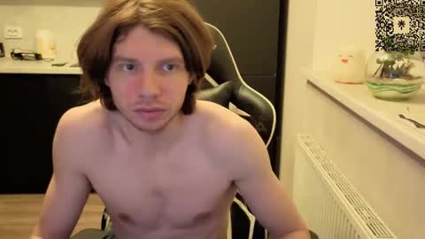 Snapshot of spaisenok chatting on October 19, 2025, 12:00 am Mike online show from October 19, 2025, 12:00 am