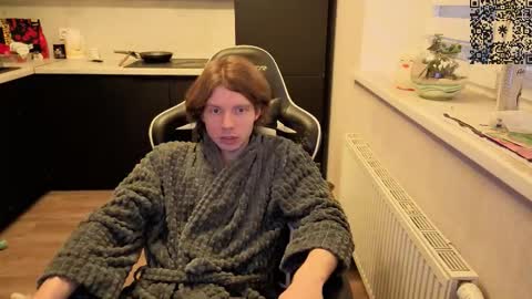 Snapshot of spaisenok chatting on October 22, 2025, 2:28 pm Mike online show from October 22, 2025, 2:28 pm