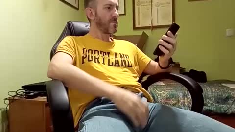 Manu  online show from November 25, 2025, 6:02 am