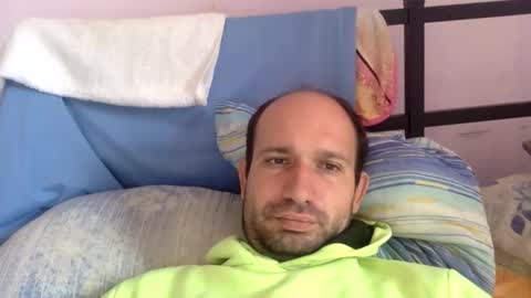 Snapshot of sparei7 chatting on October 5, 2025, 2:04 pm Snaiky online show from October 5, 2025, 2:04 pm