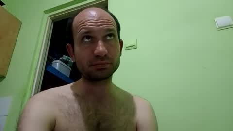 Snaiky online show from April 6, 2026, 8:32 pm