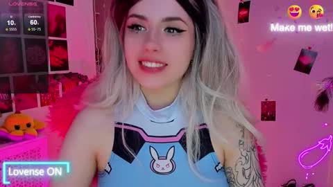  SparkleMona  online show from February 20, 2025, 11:09 am