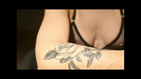 Suzy online show from March 10, 2025, 10:24 pm